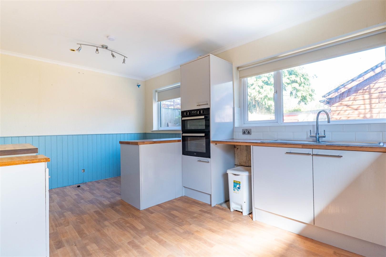 3 bed property in Glendale Avenue, Preston